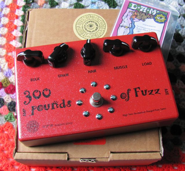 300 tons of Fuzz.jpg