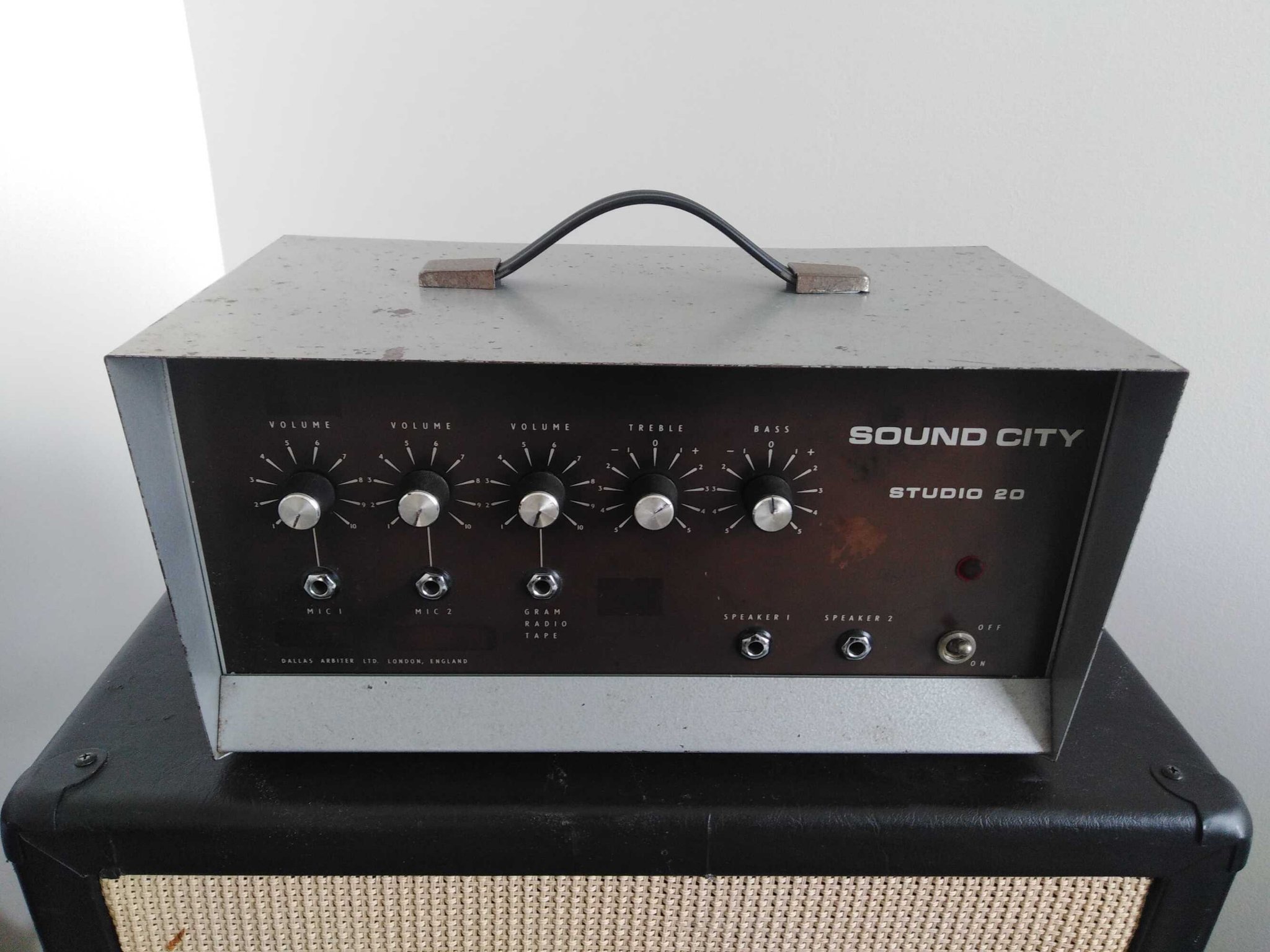 sound-city-studio-2807653@2x.jpg